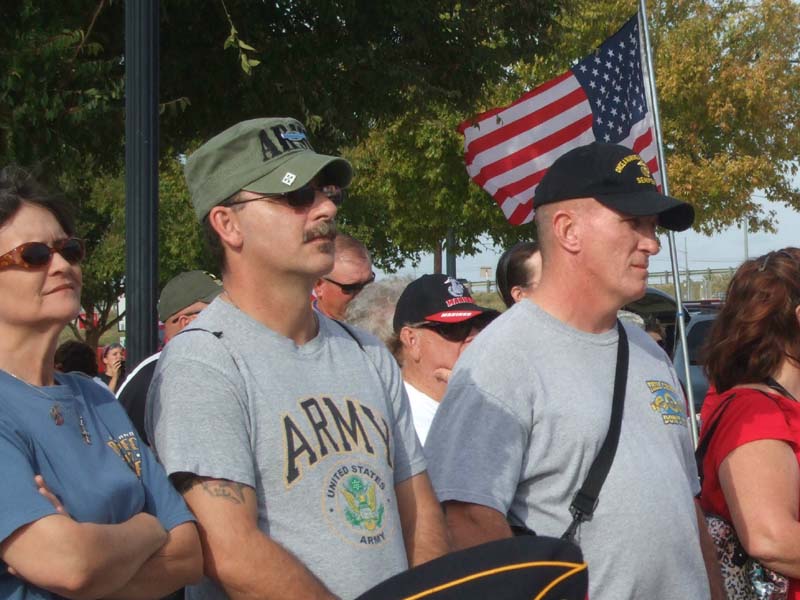 photo of Army officials